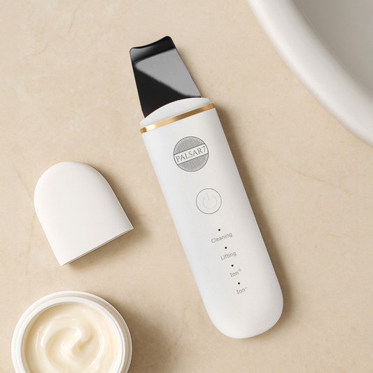 Ultrasonic skin care spatula